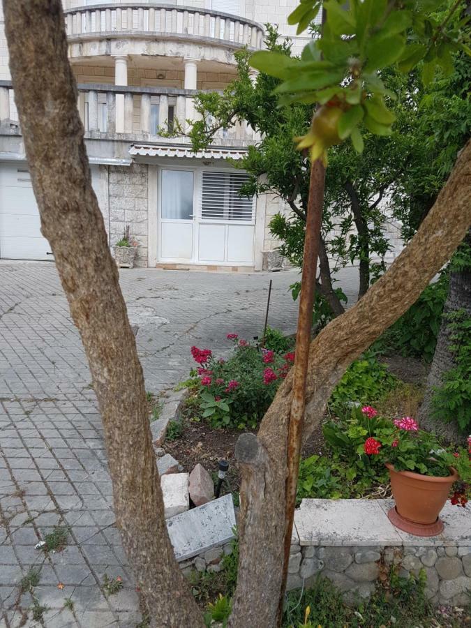 Apartment Lju On The Beach Split Exterior photo