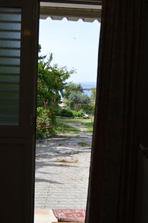 Apartment Lju On The Beach Split Exterior photo